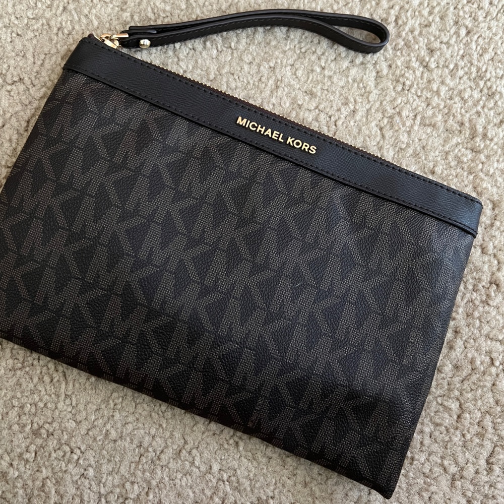 Michael Kors Wristlet - Brown Leather